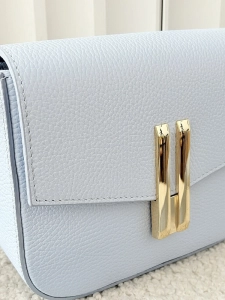 Laura Biaggi torebka listonoszka skórzana niebieska z klapką