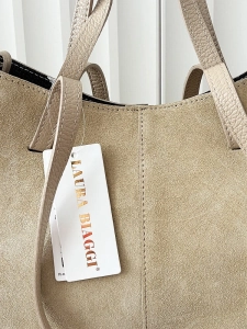 Laura Biaggi torebka shopperka zamszowa beżowa