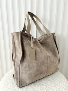 Laura Biaggi zamszowa torba shopper taupe z przeszyciem