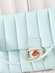 Valentino Creations torebka listonoszka turkusowa z przeszyciami