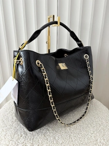 Valentino Creations torebka shopper czarna pikowana z łańcuszkiem