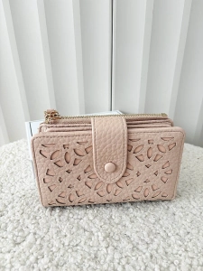 Valentino Creations portfel z klapką ażurowy różowy
