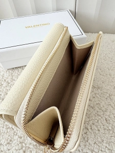 Valentino Creations portfel z klapką beżowy