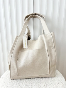 Laura Biaggi torba shopper skórzana beżowa z kieszenią