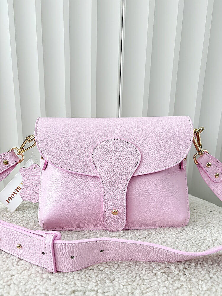 Laura Biaggi torebka listonoszka L skórzana różowa z klapką