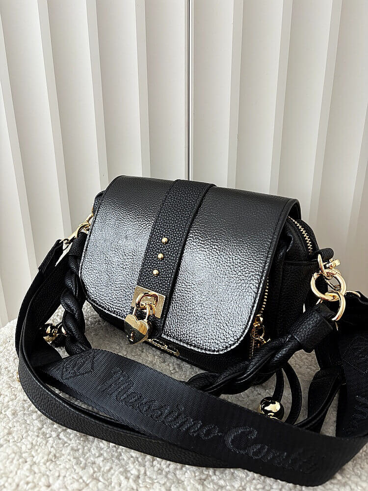 Massimo Contti listonoszka czarna z klapką serduszko