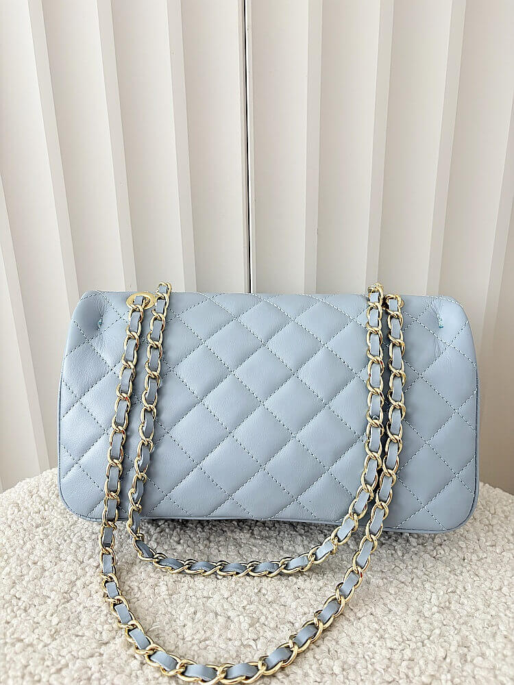 Borse in Pelle duża torebka listonoszka skórzana niebieska pikowana z łańcuszkiem