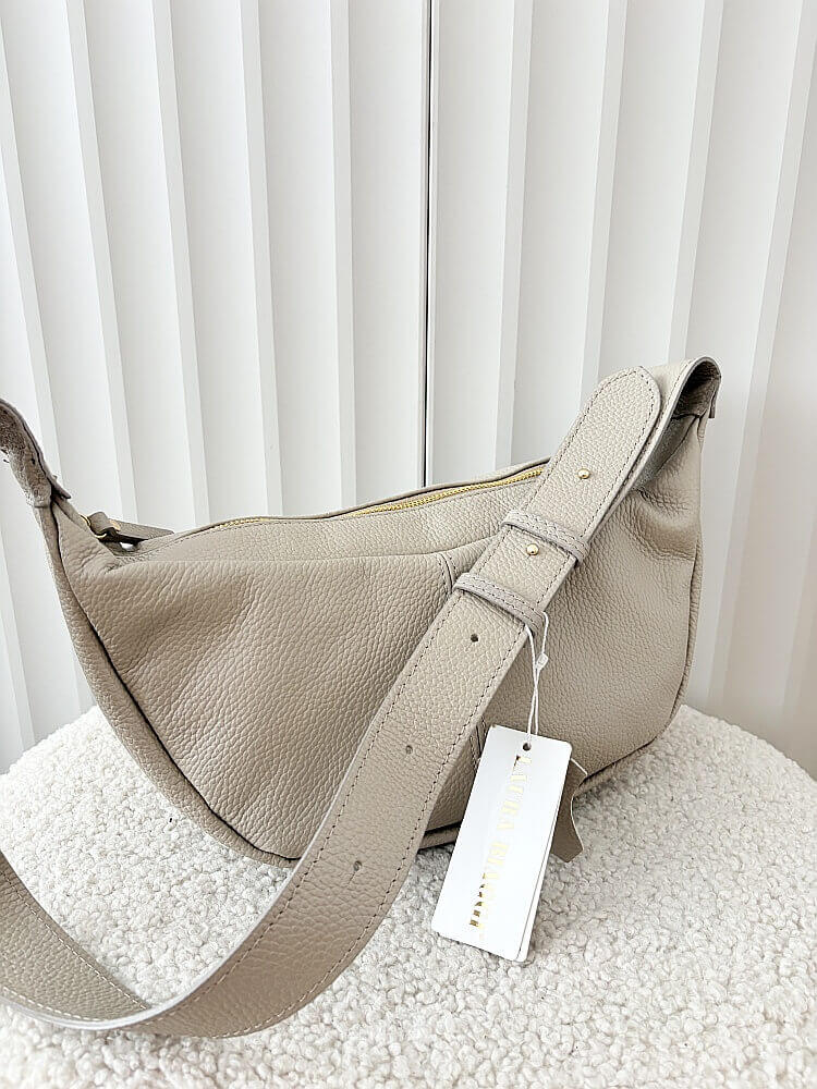 Laura Biaggi duża torebka listonoszka skórzana beżowa