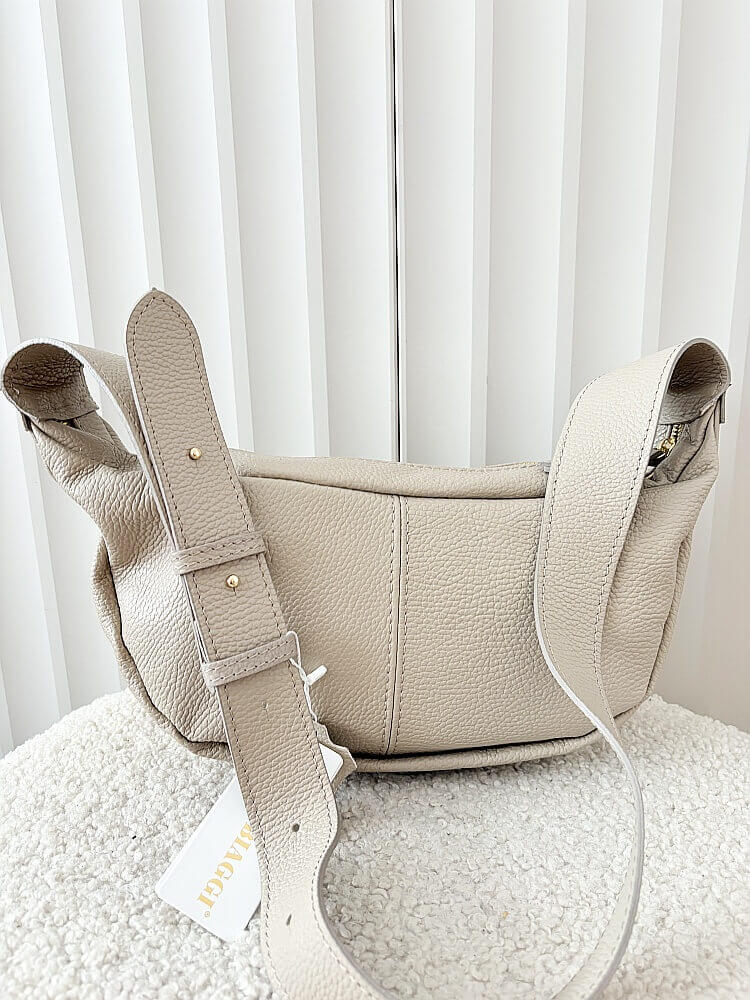 Laura Biaggi duża torebka listonoszka skórzana beżowa