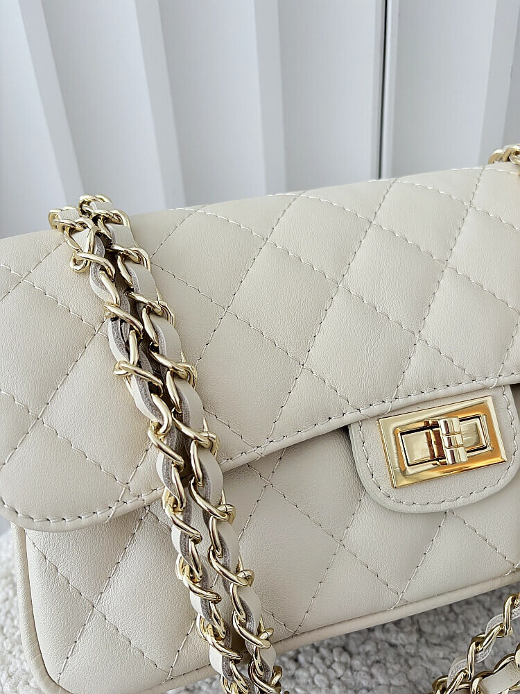 Massimo Contti duża torebka listonoszka skórzana beżowa pikowana z łańcuszkiem