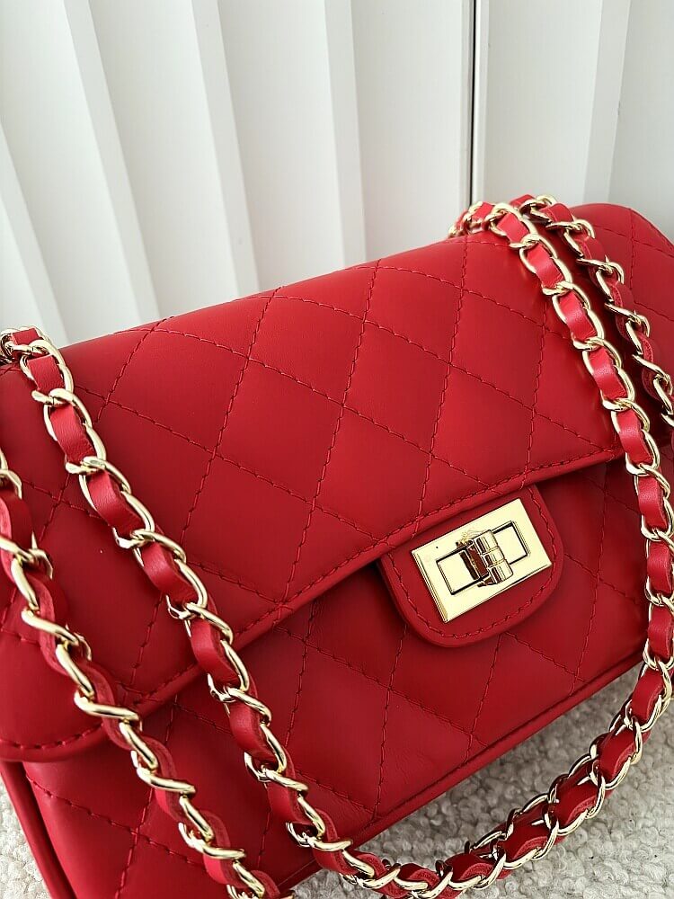 Massimo Contti duża torebka listonoszka skórzana czerwona pikowana z łańcuszkiem