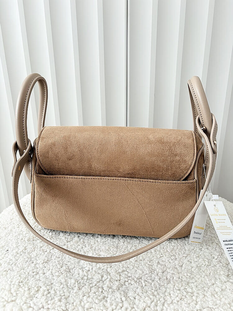 Laura Biaggi torebka listonoszka z klapką ciemnobeżowa ekozamsz