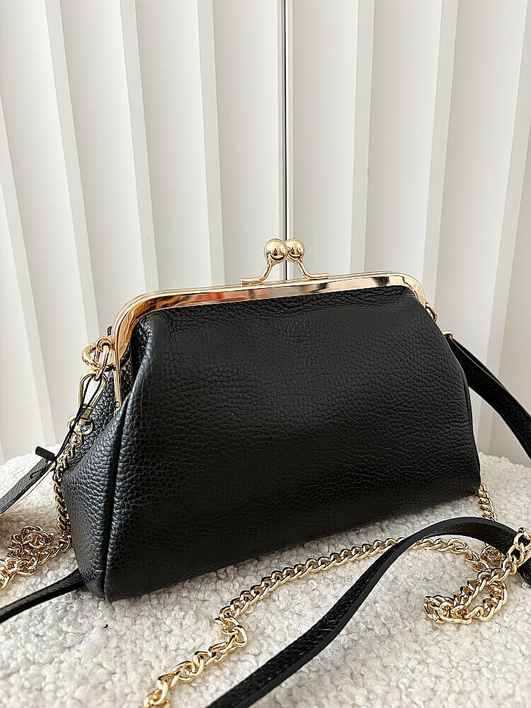 Laura Biaggi torebka listonoszka skórzana czarna