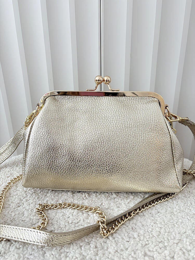 Laura Biaggi torebka listonoszka skórzana złota