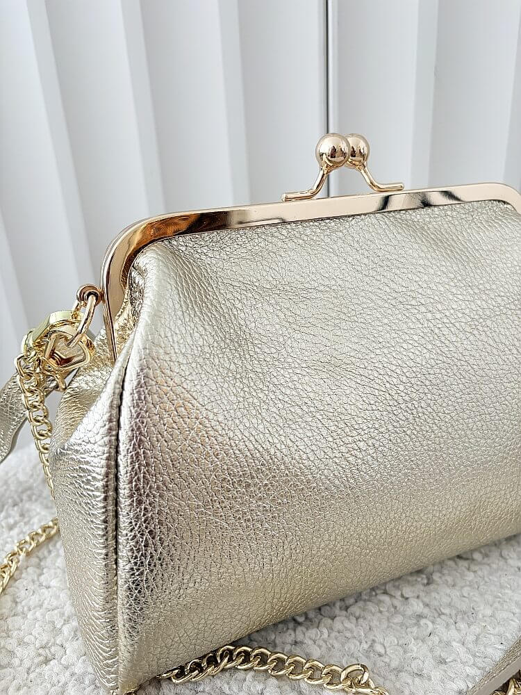 Laura Biaggi torebka listonoszka skórzana złota