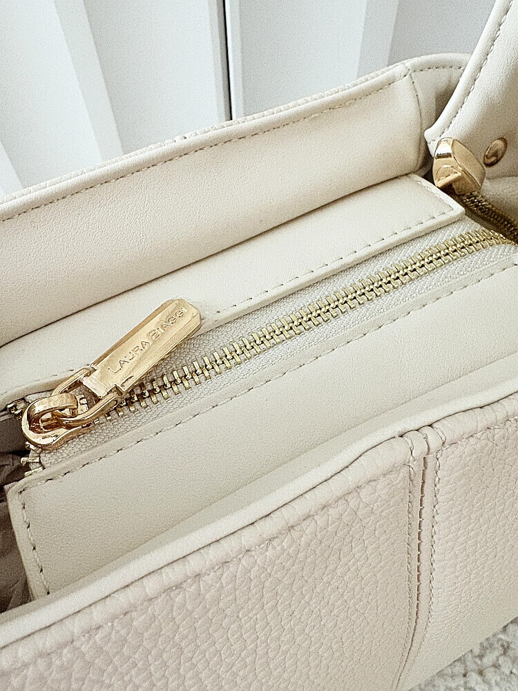 Laura Biaggi torebka mini shopper jasnobeżowa z przeszyciem