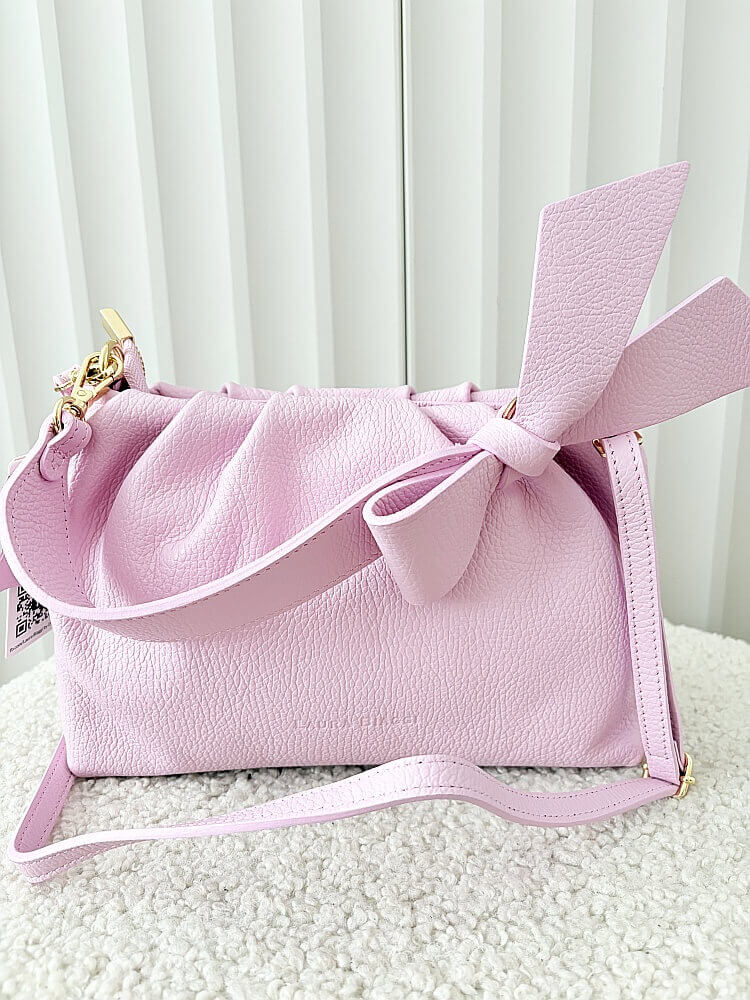 Laura Biaggi torebka kuferek z kokardą skórzana różowa