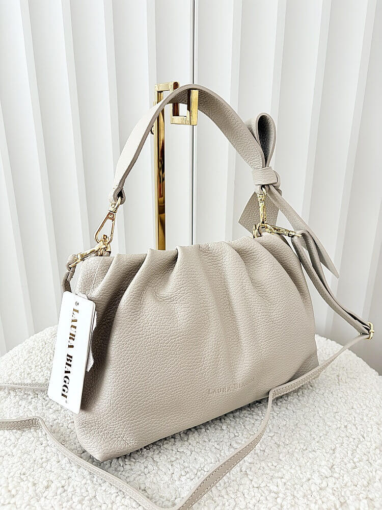 Laura Biaggi torebka kuferek z kokardą skórzana beżowa