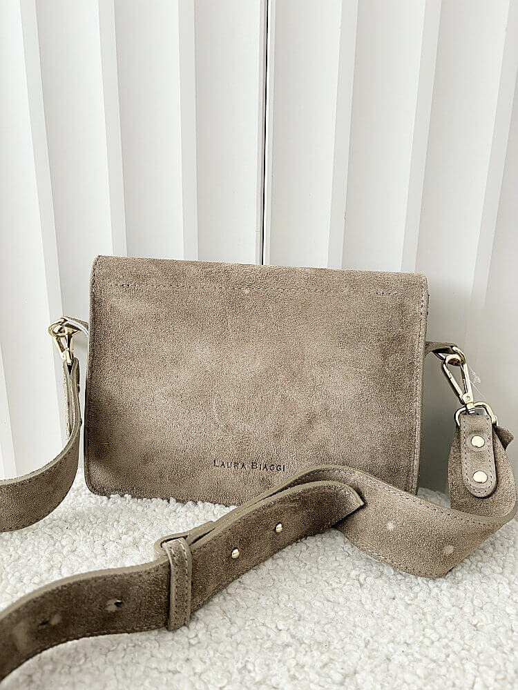 Laura Biaggi torebka listonoszka L zamszowa taupe z klapką