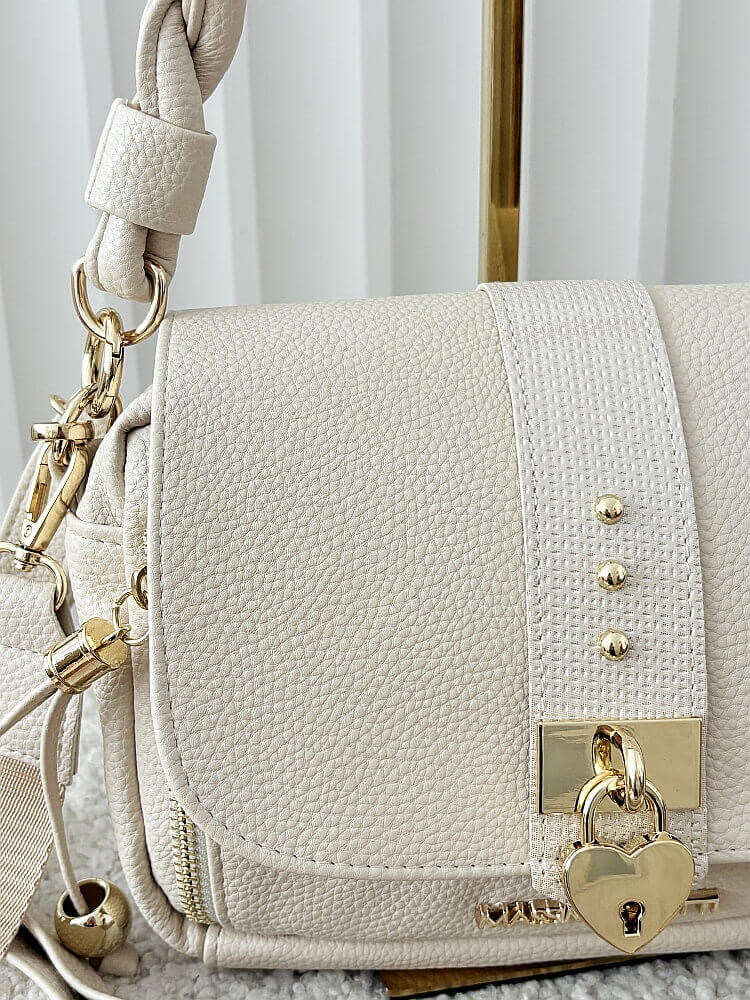 Massimo Contti listonoszka beżowa z klapką serduszko