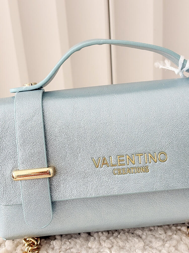 Valentino Creations torebka mini listonoszka jasnoniebieska błyszcząca