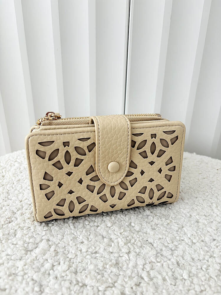 Valentino Creations portfel z klapką ażurowy beżowy