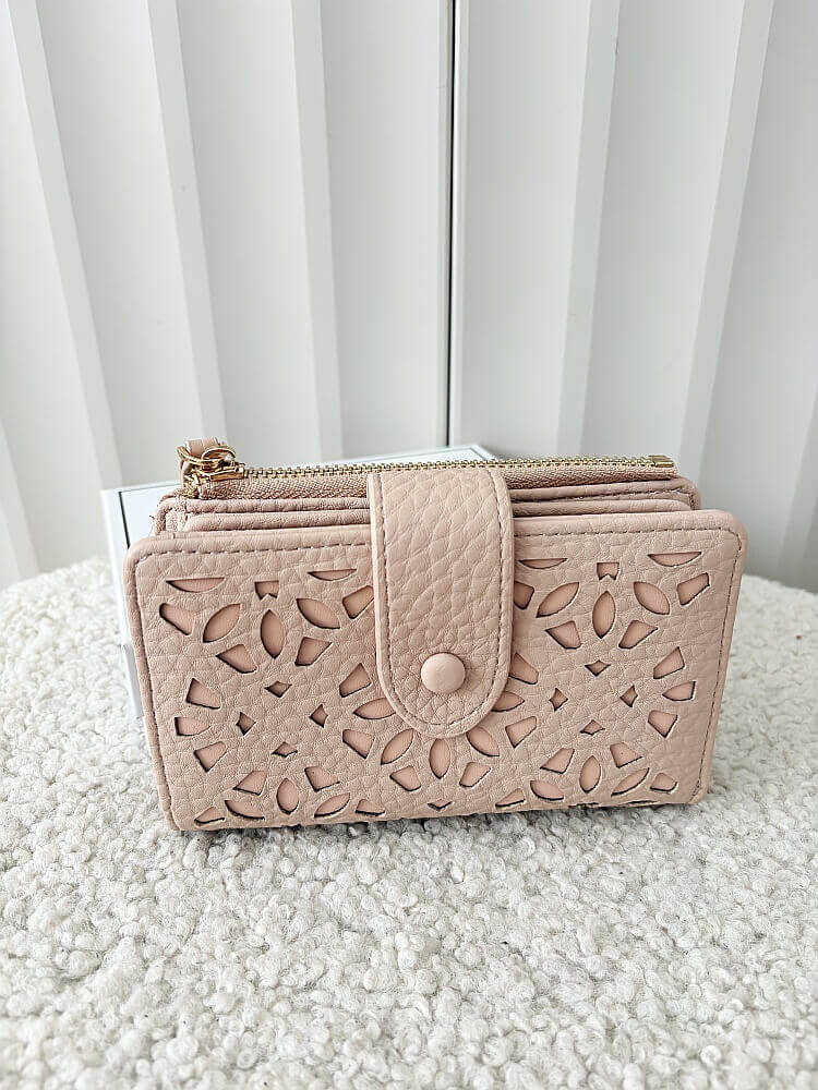 Valentino Creations portfel z klapką ażurowy różowy