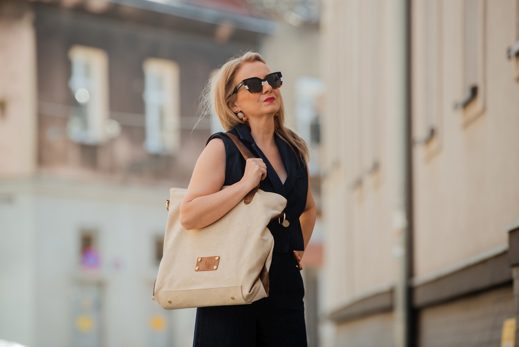 bezowa shopperka sesja zdjęciowa