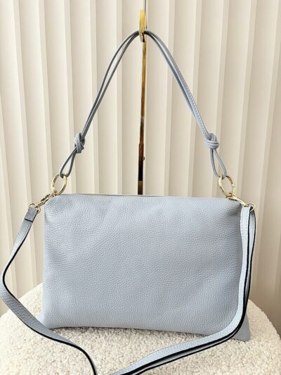 Laura Biaggi skórzana torebka na ramię niebieska